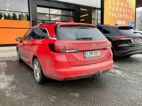 Opel Astra vaihtoauto