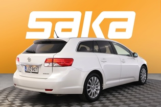 Toyota Avensis vaihtoauto