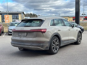 Audi e-tron vaihtoauto