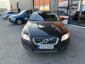 Volvo V70 vaihtoauto