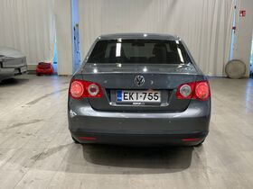 Volkswagen Jetta vaihtoauto