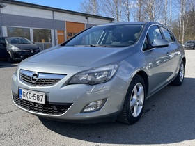 Opel Astra vaihtoauto