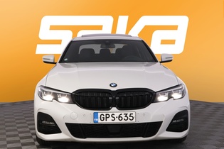 BMW 330 vaihtoauto