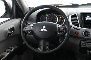 Mitsubishi L200 vaihtoauto