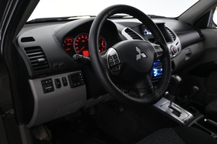 Mitsubishi L200 vaihtoauto
