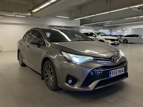 Toyota Avensis vaihtoauto