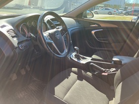 Opel Insignia vaihtoauto