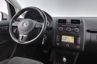 Volkswagen Touran vaihtoauto