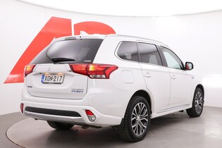 Mitsubishi Outlander PHEV vaihtoauto