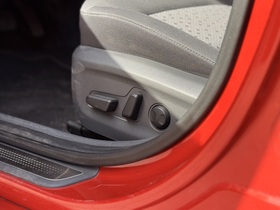 Hyundai IONIQ plug-in vaihtoauto