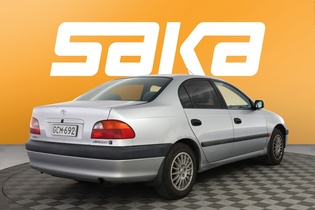 Toyota Avensis vaihtoauto