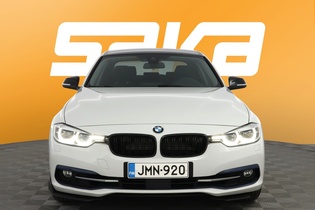 BMW 330 vaihtoauto