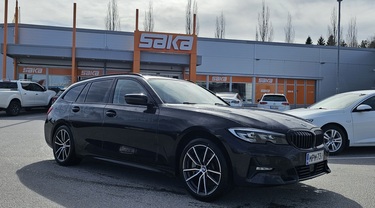 BMW 330 vaihtoauto