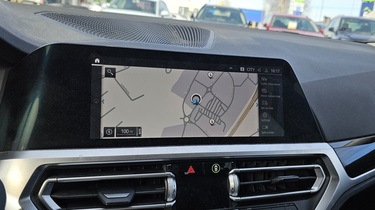BMW 330 vaihtoauto