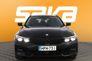 BMW 330 vaihtoauto