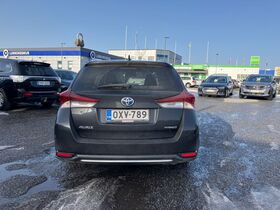 Toyota Auris vaihtoauto