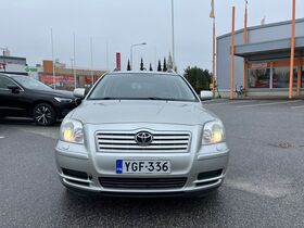 Toyota Avensis vaihtoauto