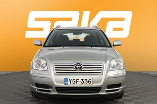 Toyota Avensis vaihtoauto