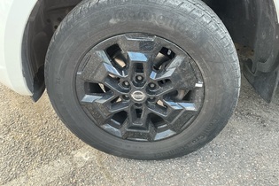 Nissan Navara vaihtoauto