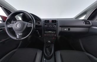 Volkswagen Touran vaihtoauto