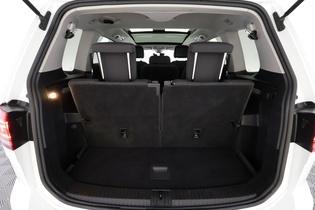 Volkswagen Touran vaihtoauto