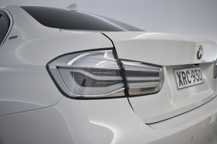 BMW 330 vaihtoauto