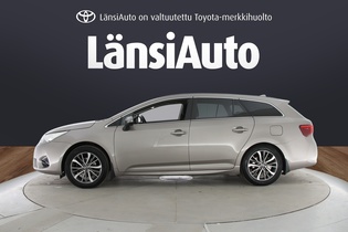 Toyota Avensis vaihtoauto