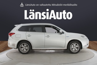 Mitsubishi Outlander PHEV vaihtoauto
