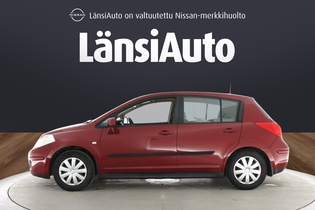 Nissan Tiida vaihtoauto