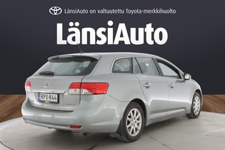 Toyota Avensis vaihtoauto