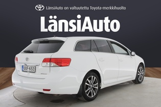 Toyota Avensis vaihtoauto