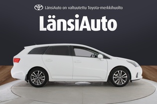 Toyota Avensis vaihtoauto