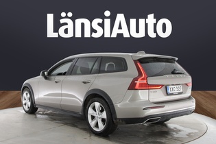 Volvo V60 Cross Country vaihtoauto