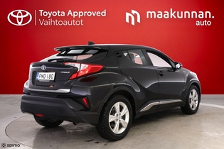 Toyota C-HR vaihtoauto