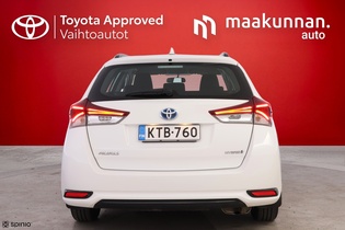 Toyota Auris vaihtoauto