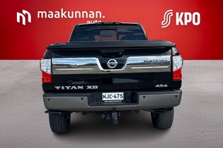 Nissan Titan vaihtoauto