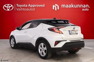 Toyota C-HR vaihtoauto