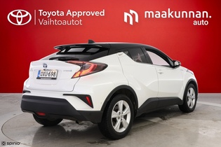 Toyota C-HR vaihtoauto