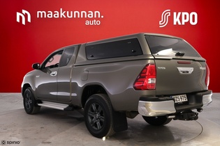 Toyota Hilux vaihtoauto