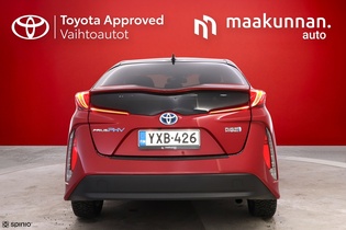 Toyota Prius Plug-in vaihtoauto