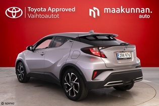 Toyota C-HR vaihtoauto