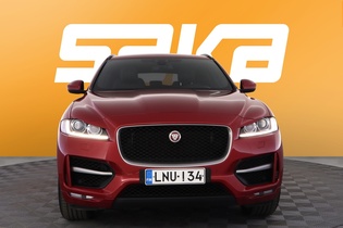 Jaguar F-PACE vaihtoauto