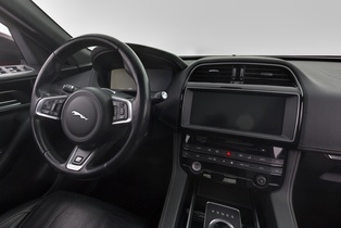 Jaguar F-PACE vaihtoauto