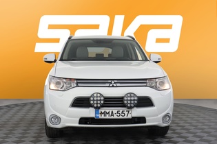 Mitsubishi Outlander PHEV vaihtoauto