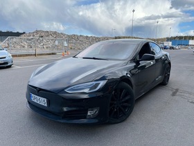 Tesla Model S vaihtoauto