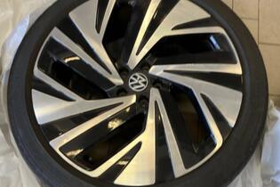 Volkswagen ID.4 vaihtoauto