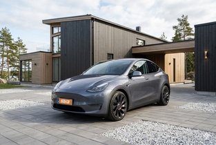Tesla Model Y vaihtoauto
