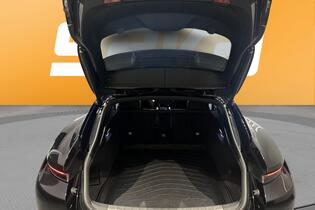 Porsche Taycan vaihtoauto