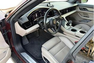 Porsche Taycan vaihtoauto