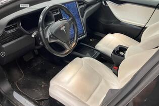 Tesla Model S vaihtoauto